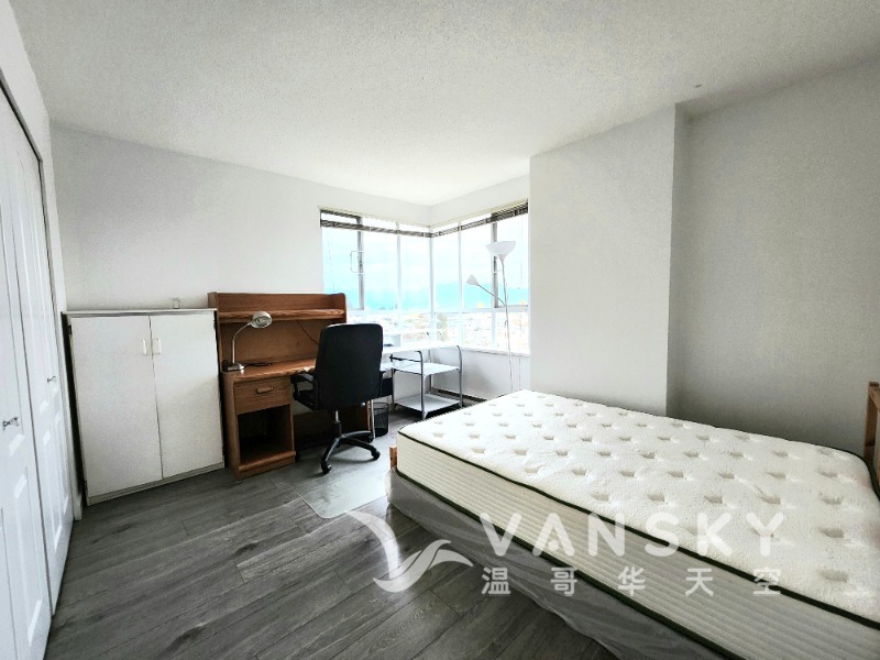 251104140018_Master bedroom 1.jpg